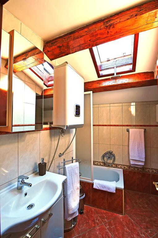 Antique Apartment Arsenale Rovinj Exterior photo